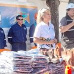 Alcalde entrega ropa y equipos de protección personal