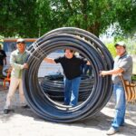 ALCALDE ENTREGA MATERIAL DE PLOMERIA PARA EL PROYECTO DE AMPLIACION Y MEJORAMIENTO DE LA RED DE DISTRIBUCION DEL SISTEMA DE AGUA